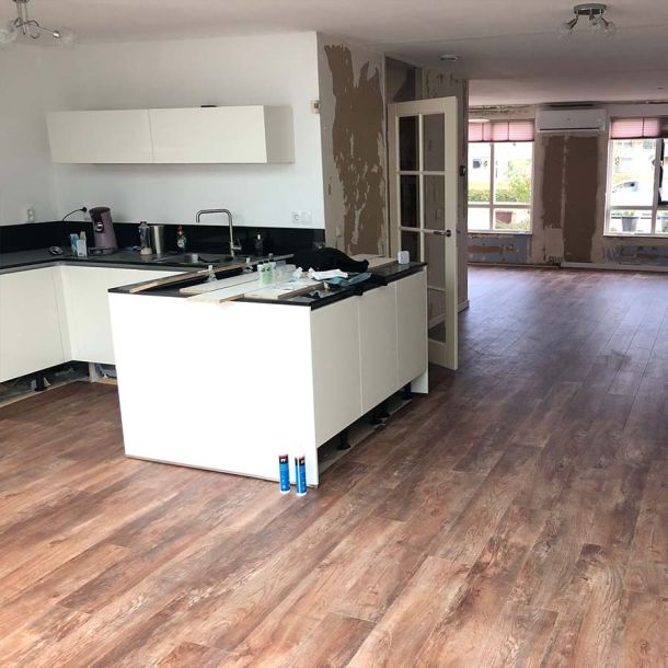 Laminaat vloer leggen door Jkok