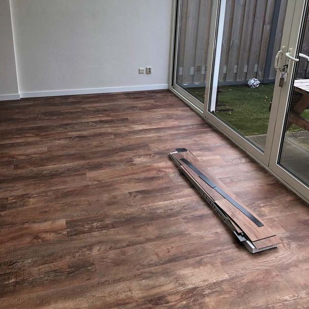 Laminaat vloer leggen door Jkok